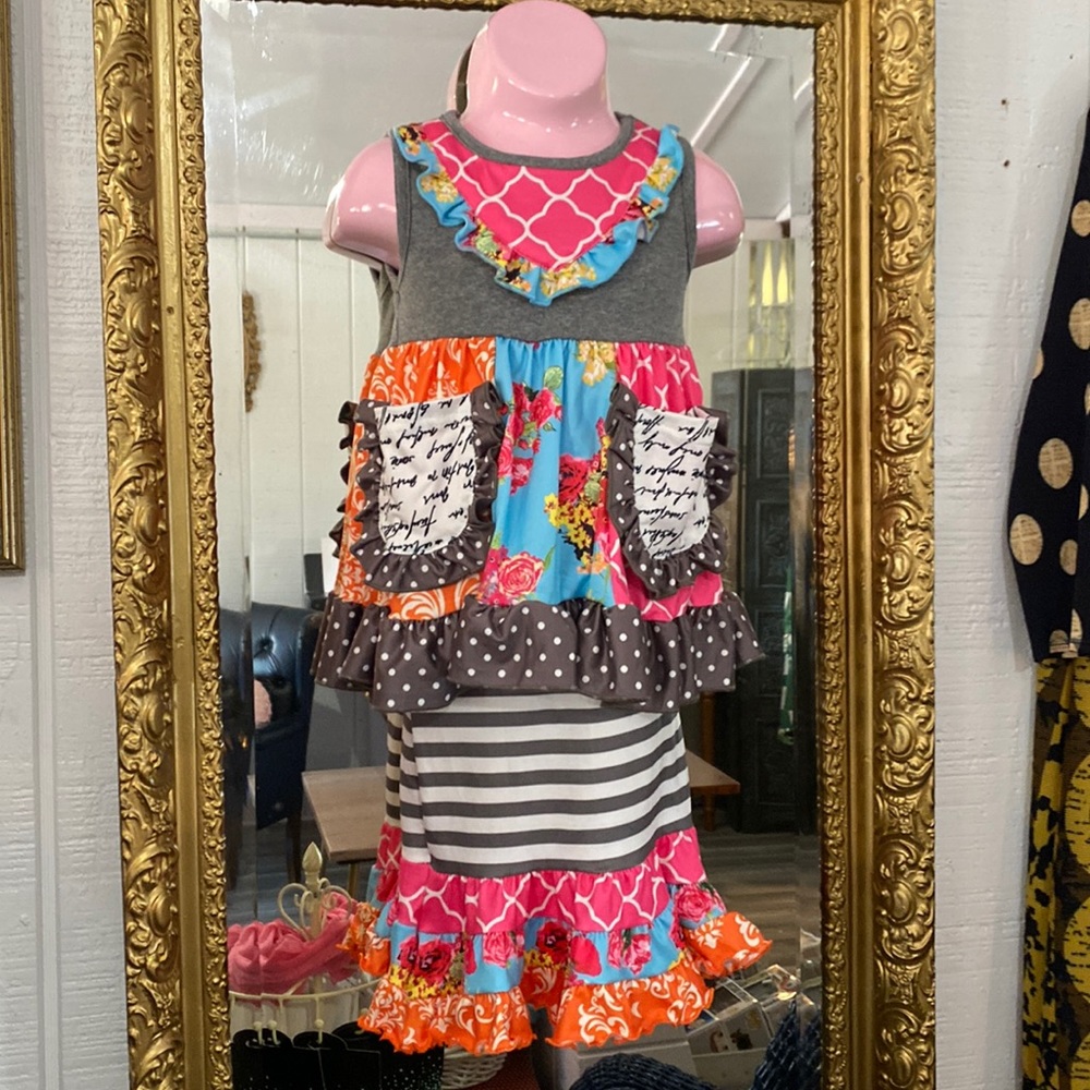 2piece Little Ladies outfit